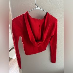 Cropped slim-fitting hoodie, ribbed material, great condition & quality